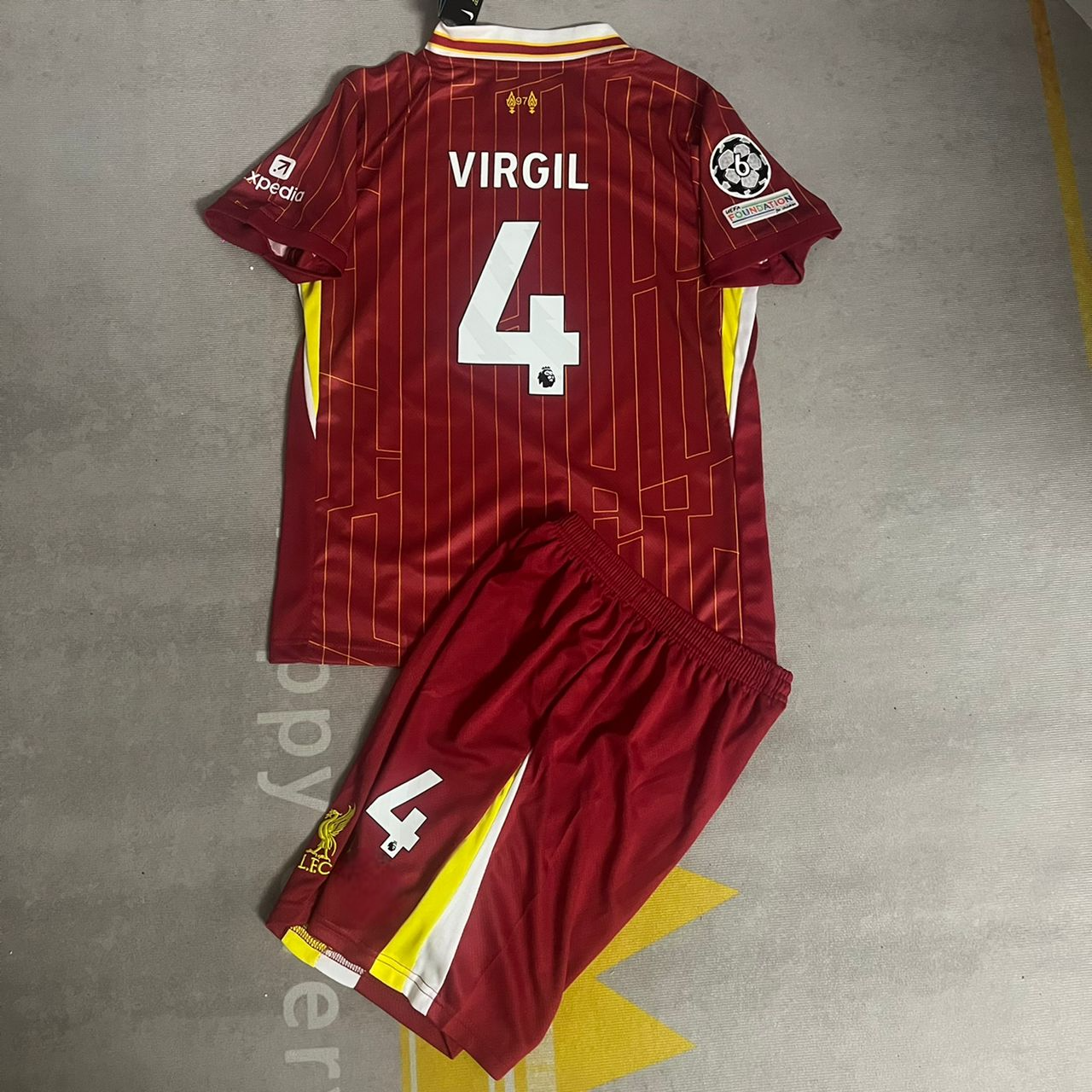 Liverpool Virgil van Dijk Kids Kit Child Set Retro Football Jersey Kinder