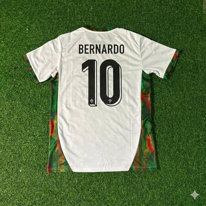 Portugal Nationalmannschaft Weltmeisterschaft 2026 Bernardo Silva weißes Fußballtrikot