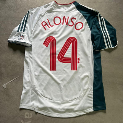 Xabi Alonso Liverpool 2006 2007 Retro Football Jersey Kit