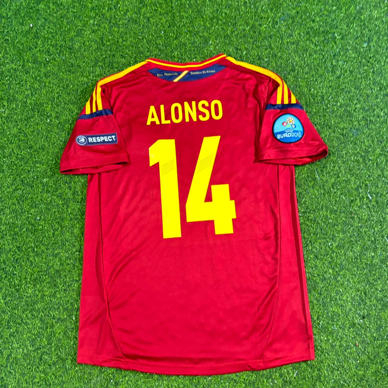Spain EURO 2012 Xabi Alonso Final Retro Football Jersey Kit