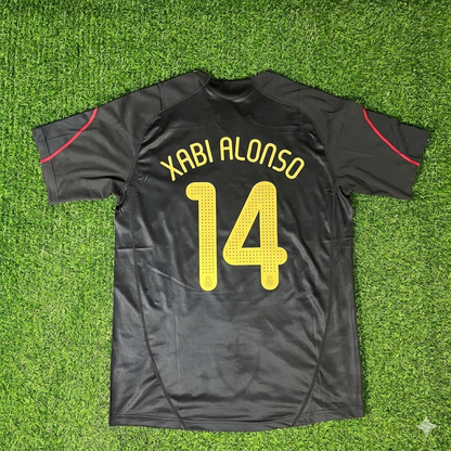 Xabi Alonso Liverpool 2009/10 Black Retro Football Jersey Kit