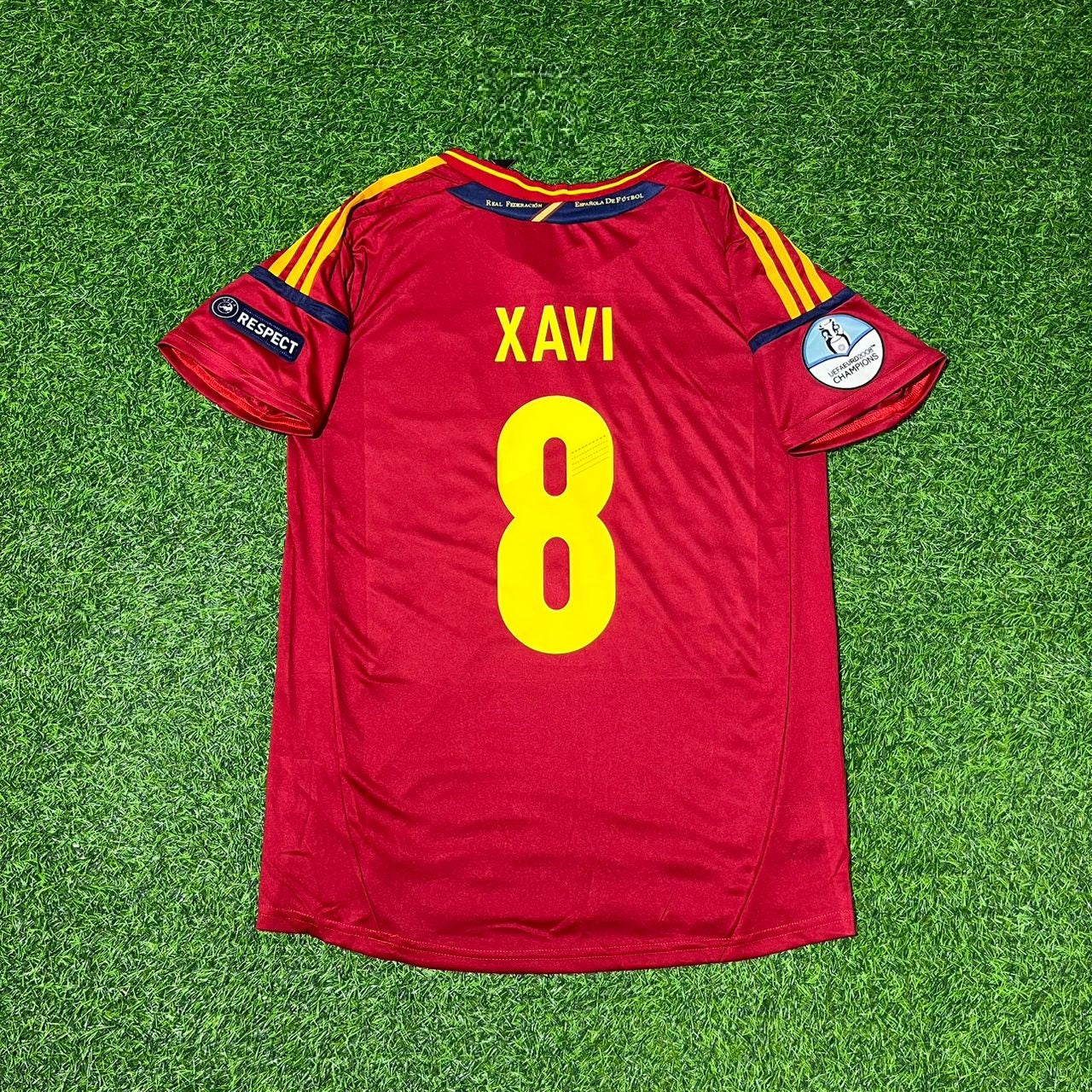 Spain EURO 2012 Xavi Hernandez Final Retro Football Jersey Kit