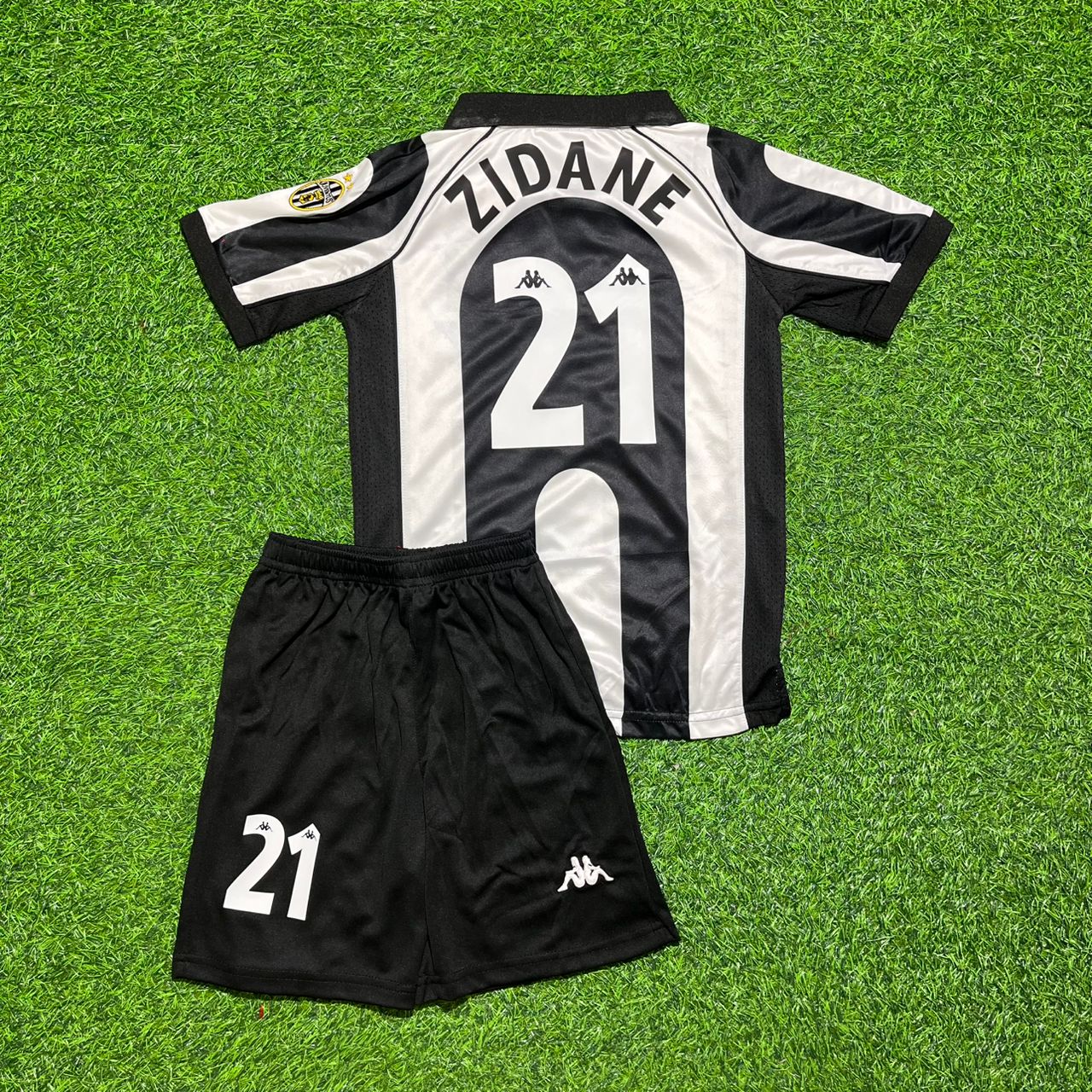 Zinedine Zidane #21 Juventus 1997 1998 Home Retro Kids Kit Jersey