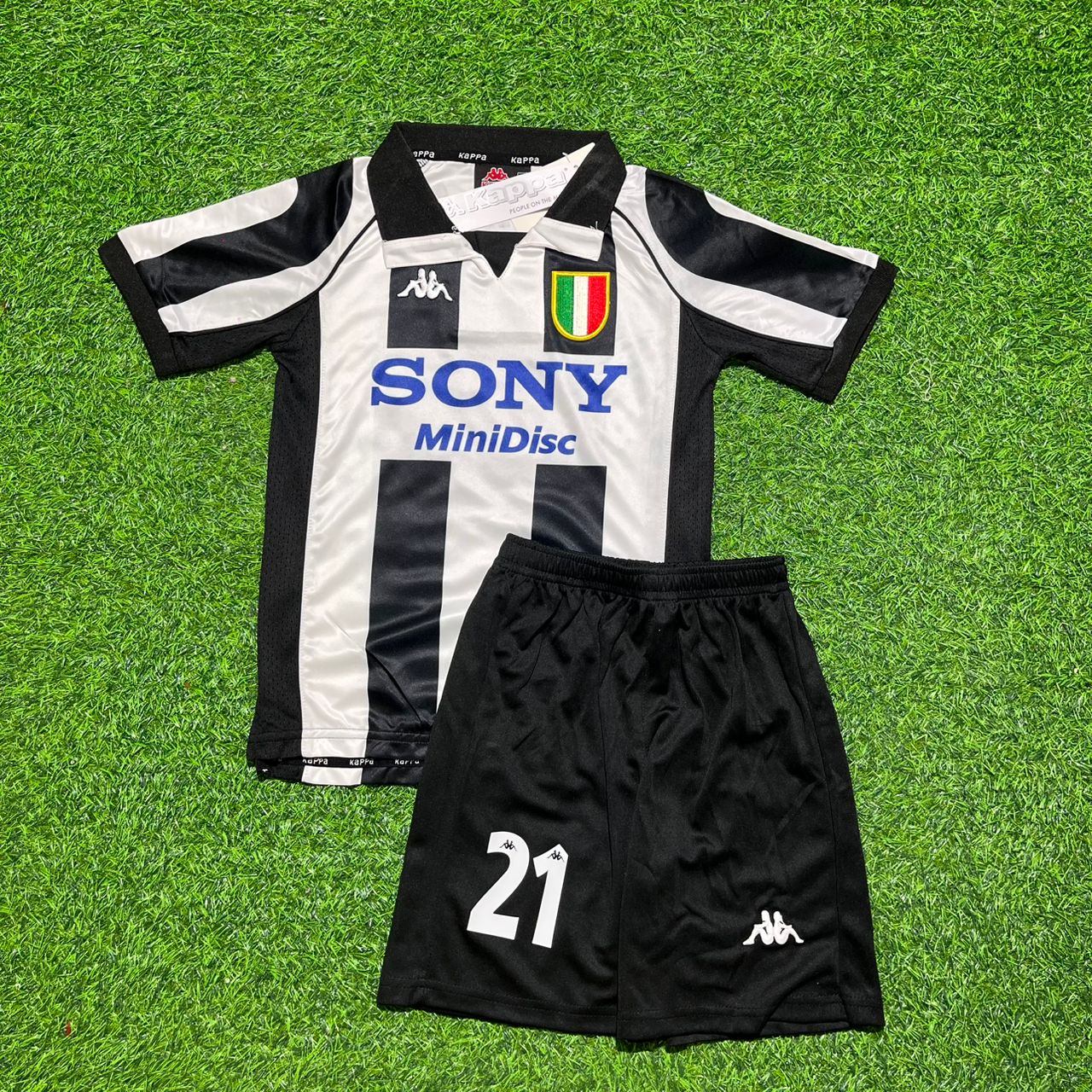 Zinedine Zidane #21 Juventus 1997 1998 Home Retro Kids Kit Jersey