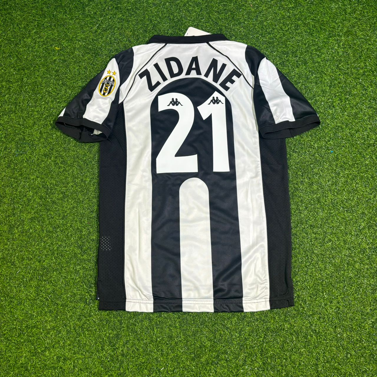 Zinedine Zidane Juventus 1997-1998 Home Retro Football Jersey Kit