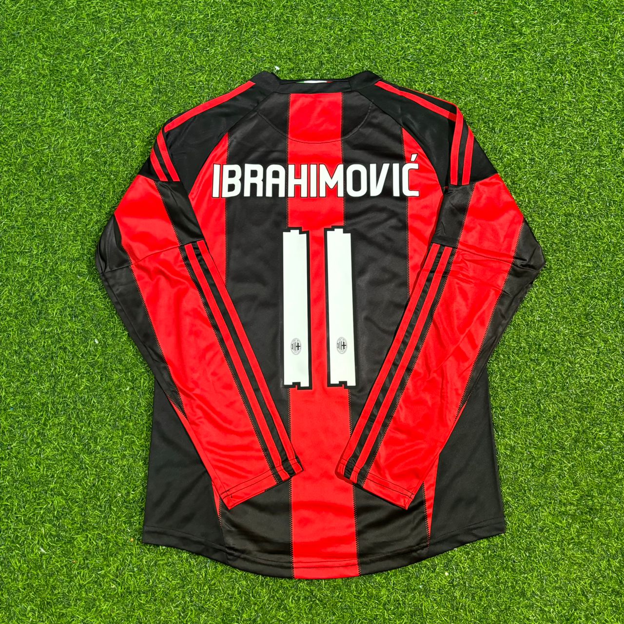 Zlatan Ibrahimovic AC Milan 2010-2011 Home Long Sleeve Retro Football Jersey Kit