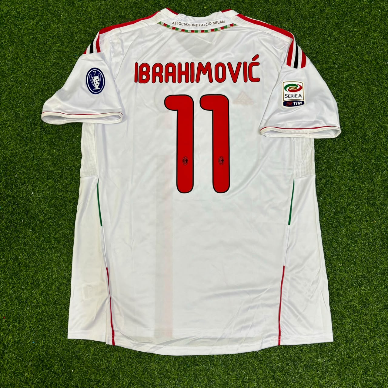 Zlatan Ibrahimović #11 Milan 2011-2012 White Away Retro Football Jersey Kit
