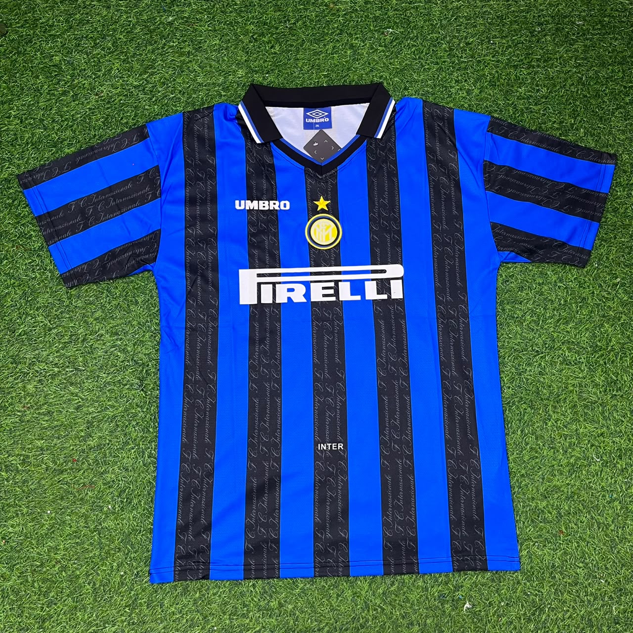 Zlatan Ibrahimović Inter Retro Football Jersey Kit